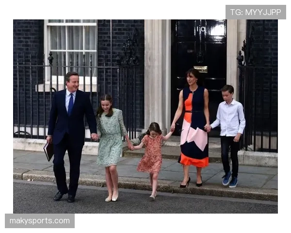 梅根·拉皮诺，赛场上铁娘子，私底下竟然连咖啡都不肯自己掏钱？